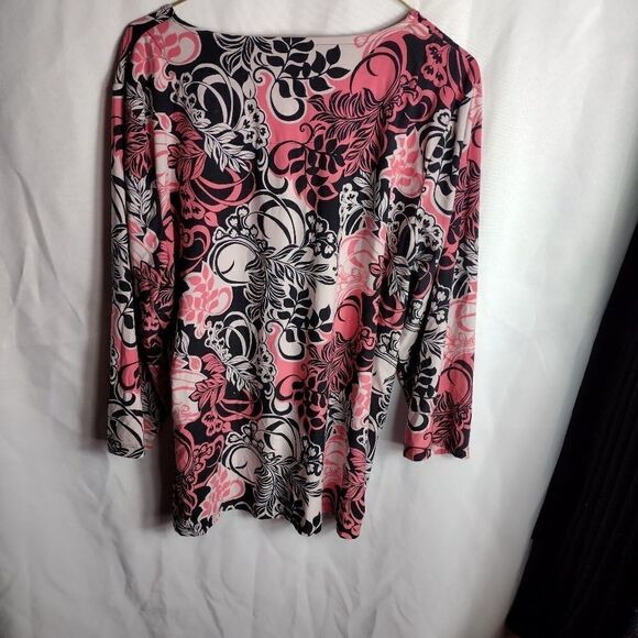 M Collection top - Picture 2 of 5